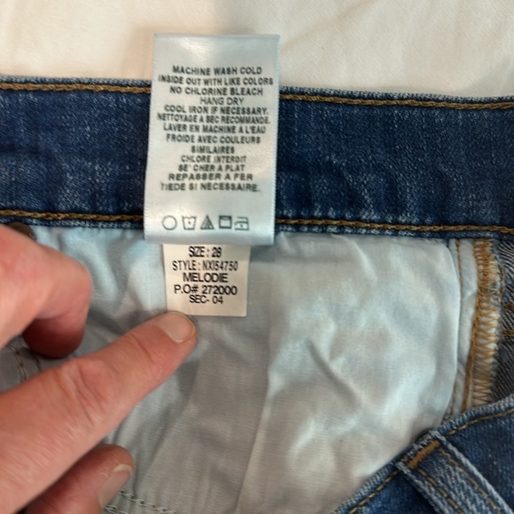 Joe’s Jeans Blue Denim Melodie Cuffed Jean Shorts 28 - Picture 7 of 8